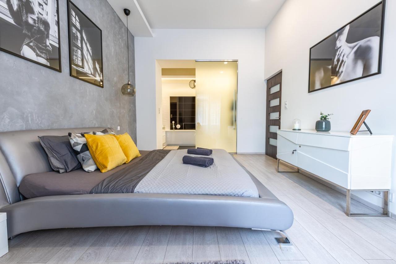 Luxury Nova Home Next To The New York Cafe บูดาเปสต์ ภายนอก รูปภาพ