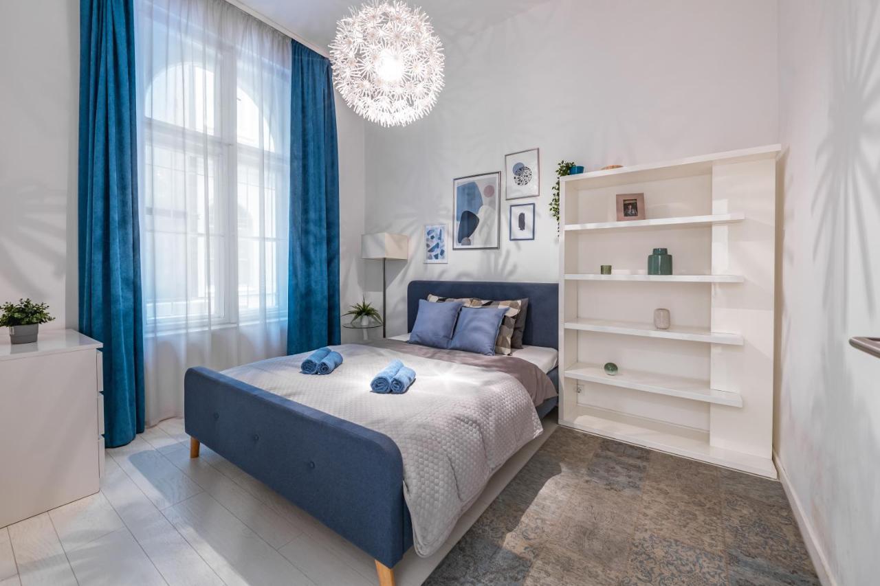 Luxury Nova Home Next To The New York Cafe บูดาเปสต์ ภายนอก รูปภาพ