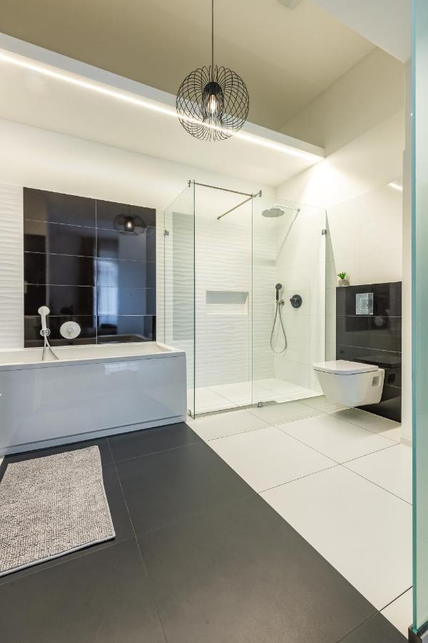 Luxury Nova Home Next To The New York Cafe บูดาเปสต์ ภายนอก รูปภาพ